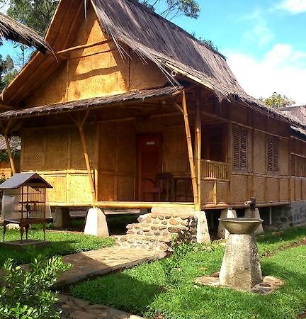 Villa Kampung Karuhun Sutan Raja Bandung Exterior foto